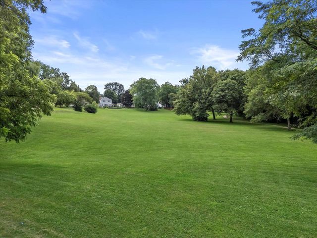 6321 Schoolway, Greendale, WI 53129