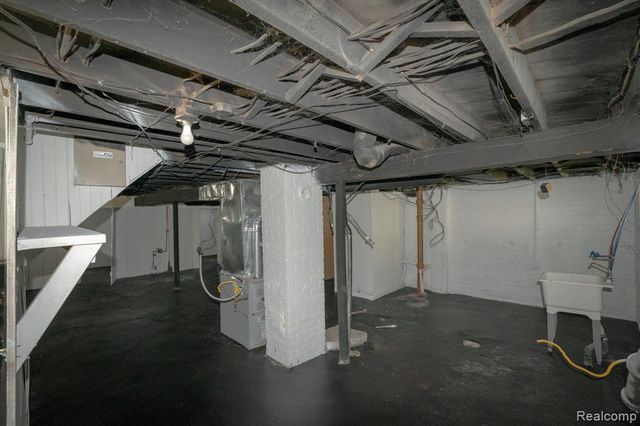 5266 Three Mile Drive, Detroit, MI 48224