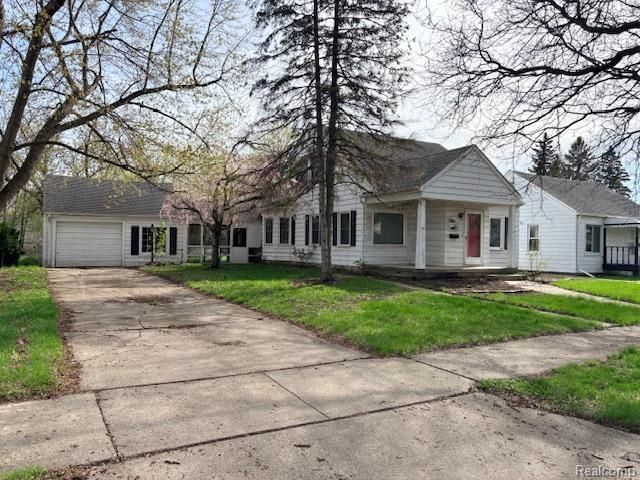 8112 Dale, Center Line, MI 48015