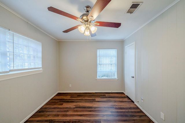 7226 Gore Drive, Houston, TX 77016