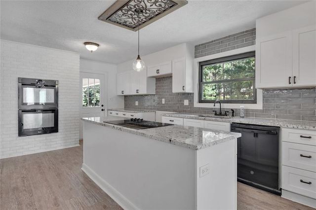 18 Valley Trail, Covington, GA 30014