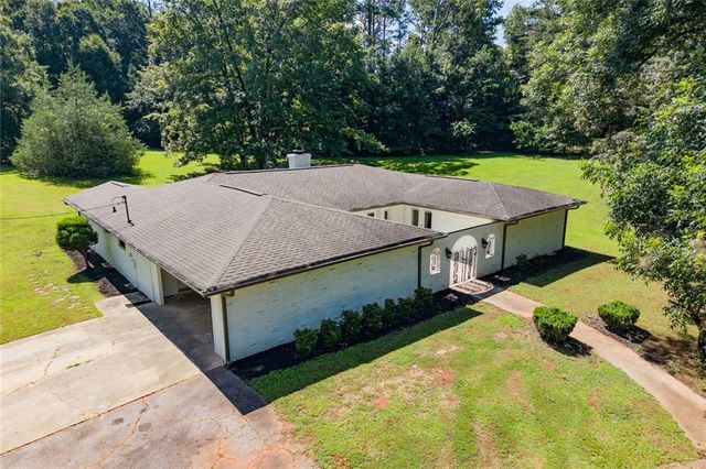 18 Valley Trail, Covington, GA 30014