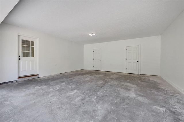 18 Valley Trail, Covington, GA 30014