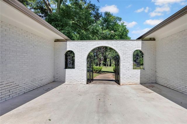 18 Valley Trail, Covington, GA 30014