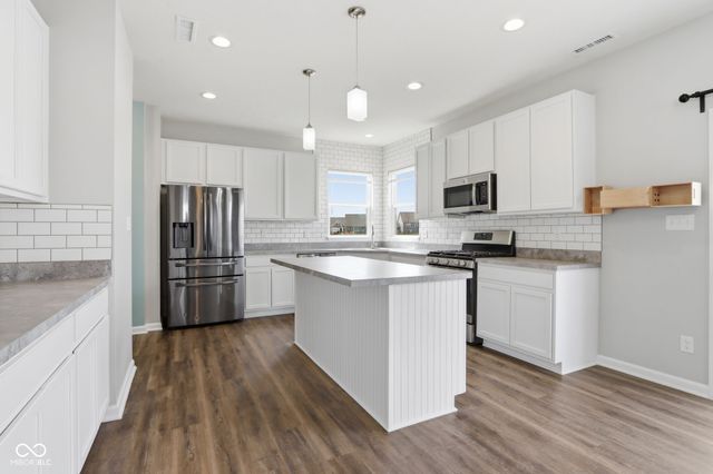 206 Verdant Drive, Cicero, IN 46034