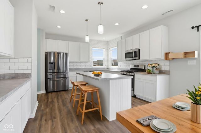 206 Verdant Drive, Cicero, IN 46034