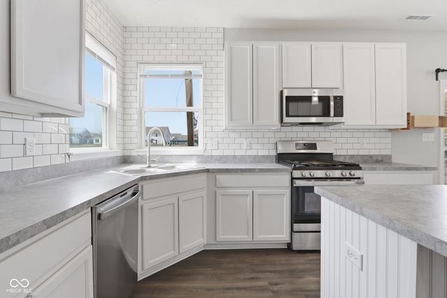 206 Verdant Drive, Cicero, IN 46034