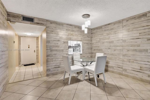 8301 Sands Point Blvd S205, Tamarac, FL 33321