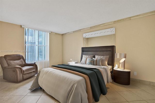 8301 Sands Point Blvd S205, Tamarac, FL 33321