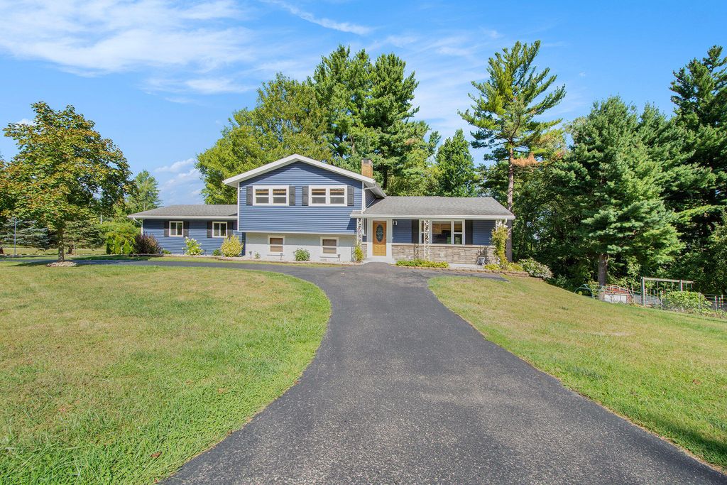 1520 Lamphere Street, Hillsdale Twp, MI 49242