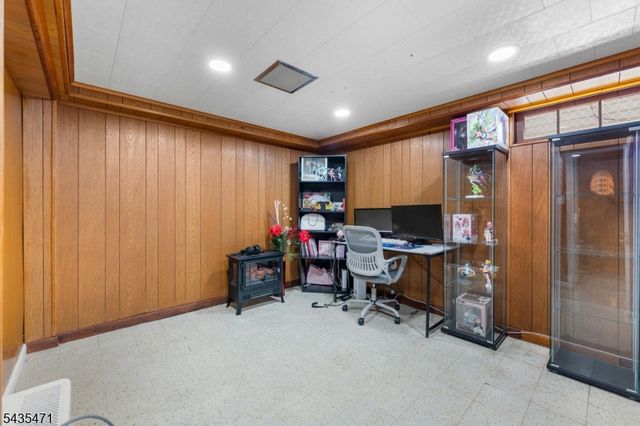 19 Albert St, North Arlington Boro, NJ 07031