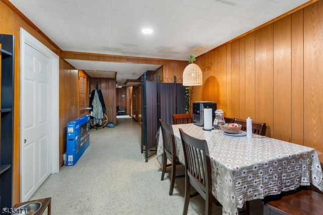 19 Albert St, North Arlington Boro, NJ 07031