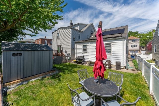 19 Albert St, North Arlington Boro, NJ 07031