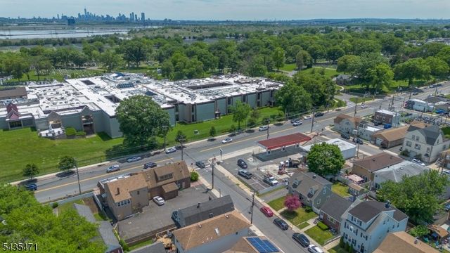 19 Albert St, North Arlington Boro, NJ 07031
