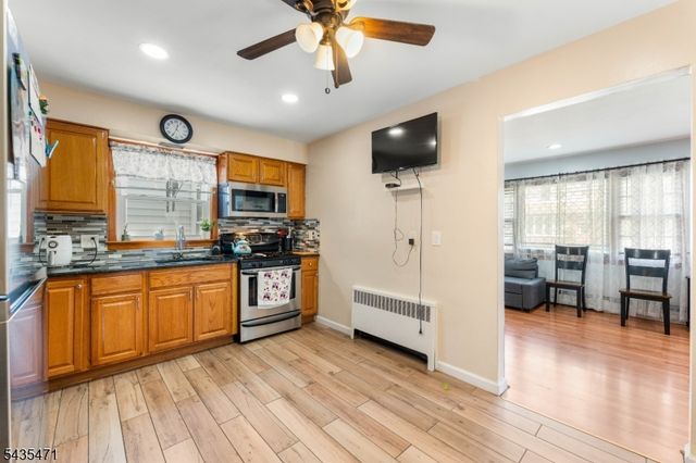 19 Albert St, North Arlington Boro, NJ 07031
