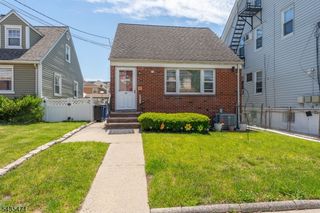 19 Albert St, North Arlington Boro, NJ 07031
