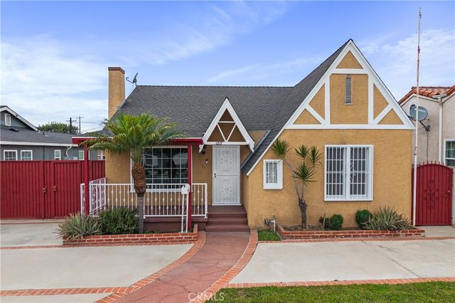 1217 Cary Avenue, Wilmington, CA 90744