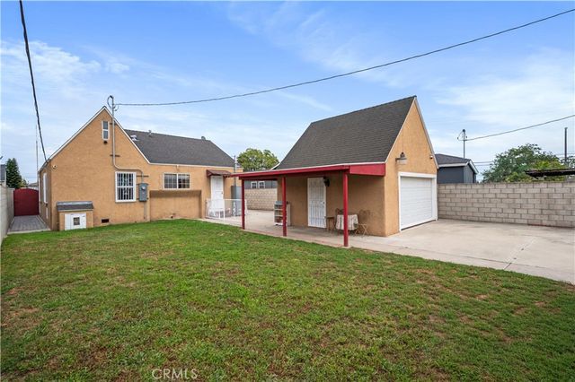 1217 Cary Avenue, Wilmington, CA 90744