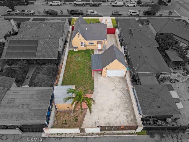 1217 Cary Avenue, Wilmington, CA 90744