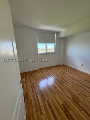 5077 NW 7th St 917, Miami, FL 33126