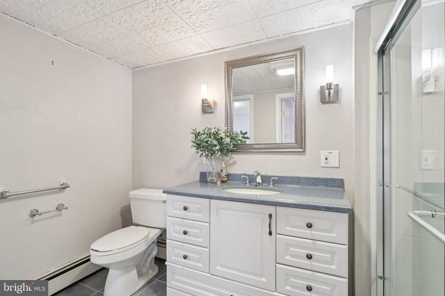 11 CRIMSON KING LN, Levittown, PA 19055