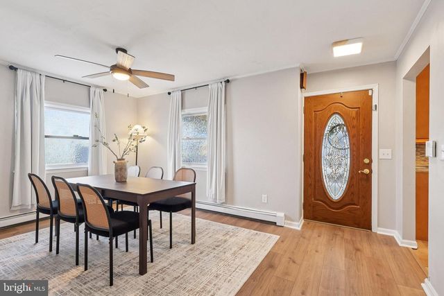 11 CRIMSON KING LN, Levittown, PA 19055