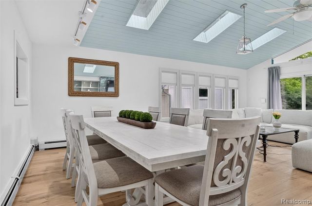 3885 Quarton Road, Bloomfield Hills, MI 48302
