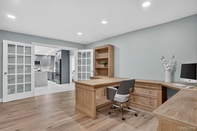 3885 Quarton Road, Bloomfield Hills, MI 48302