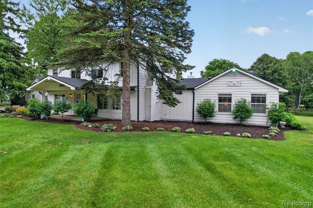 3885 Quarton Road, Bloomfield Hills, MI 48302