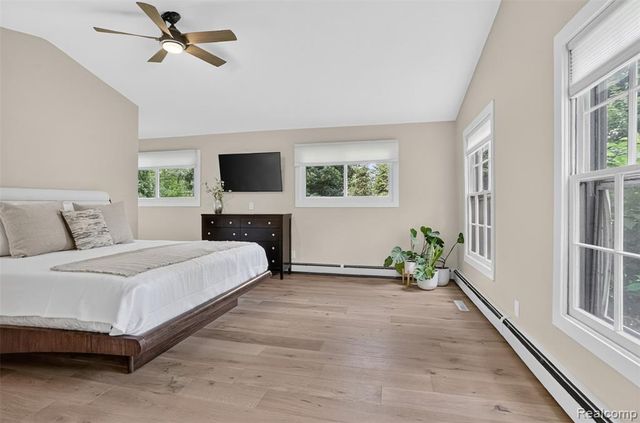3885 Quarton Road, Bloomfield Hills, MI 48302