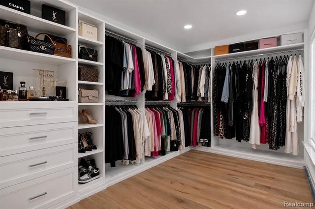 3885 Quarton Road, Bloomfield Hills, MI 48302