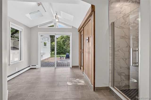 3885 Quarton Road, Bloomfield Hills, MI 48302