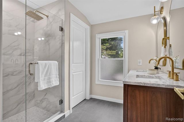 3885 Quarton Road, Bloomfield Hills, MI 48302