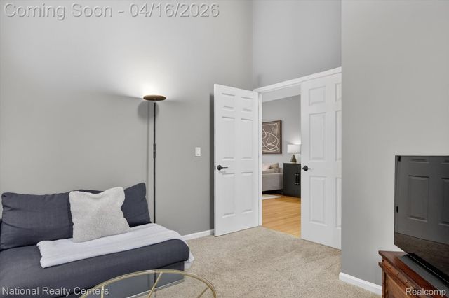 43181 Emerson Way, Novi, MI 48377