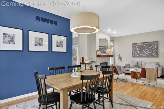 43181 Emerson Way, Novi, MI 48377