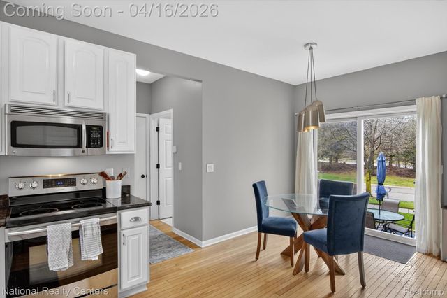 43181 Emerson Way, Novi, MI 48377