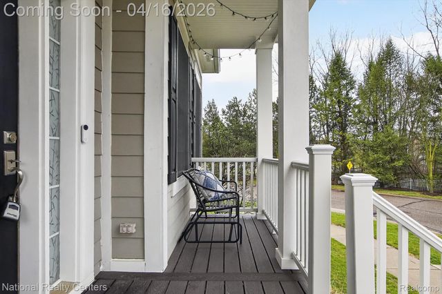 43181 Emerson Way, Novi, MI 48377