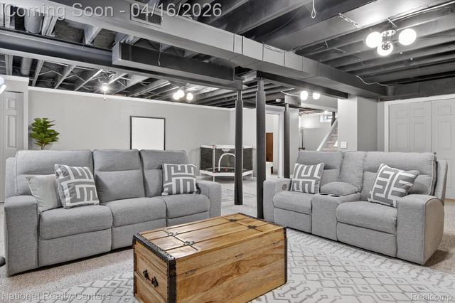 43181 Emerson Way, Novi, MI 48377