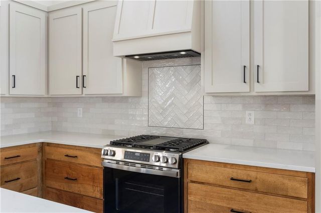 829 1001st Road, Odessa, MO 64076