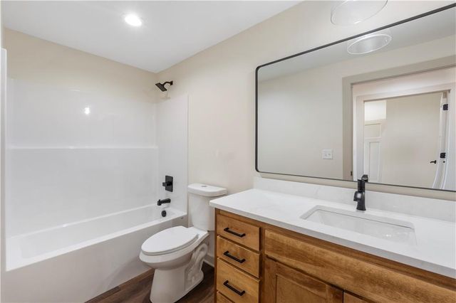 829 1001st Road, Odessa, MO 64076