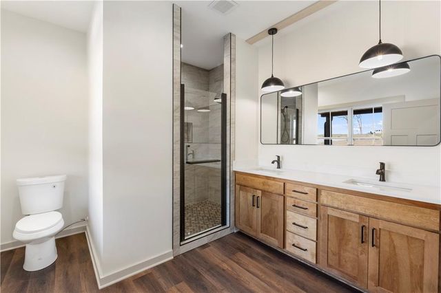 829 1001st Road, Odessa, MO 64076