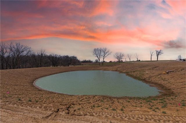 829 1001st Road, Odessa, MO 64076