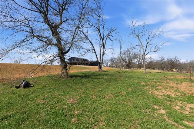 829 1001st Road, Odessa, MO 64076