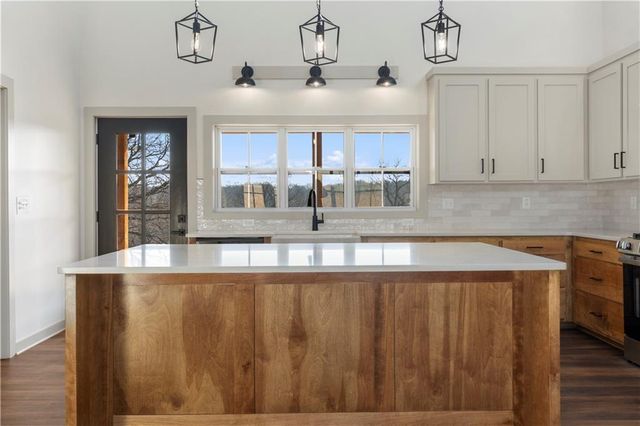 829 1001st Road, Odessa, MO 64076