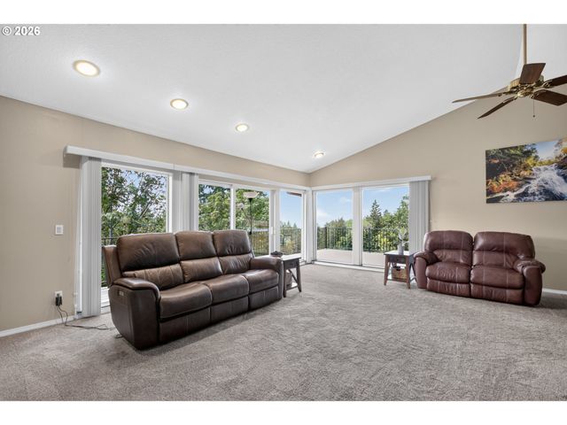 39820 Se Louden Rd, Corbett, OR 97019