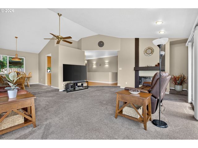 39820 Se Louden Rd, Corbett, OR 97019
