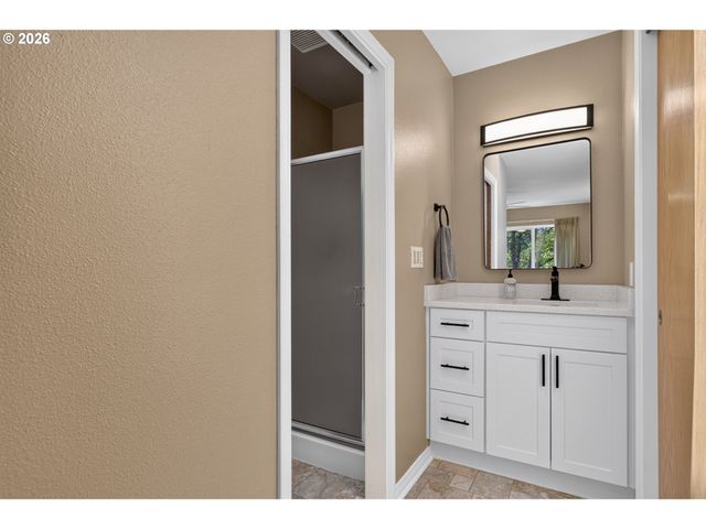 39820 Se Louden Rd, Corbett, OR 97019