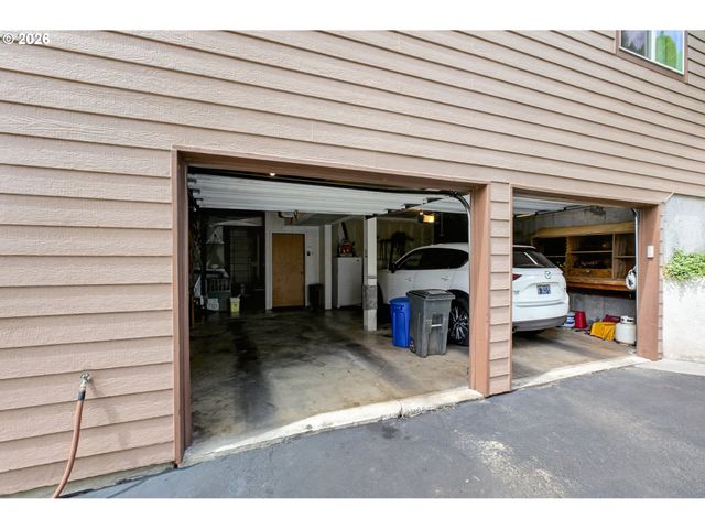 39820 Se Louden Rd, Corbett, OR 97019