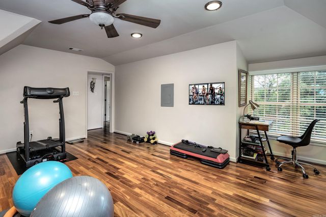 69 Valley Estates Cove, Little Rock, AR 72212