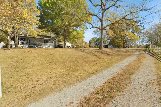 14801 Hamilton Road, Greenwood, MO 64034